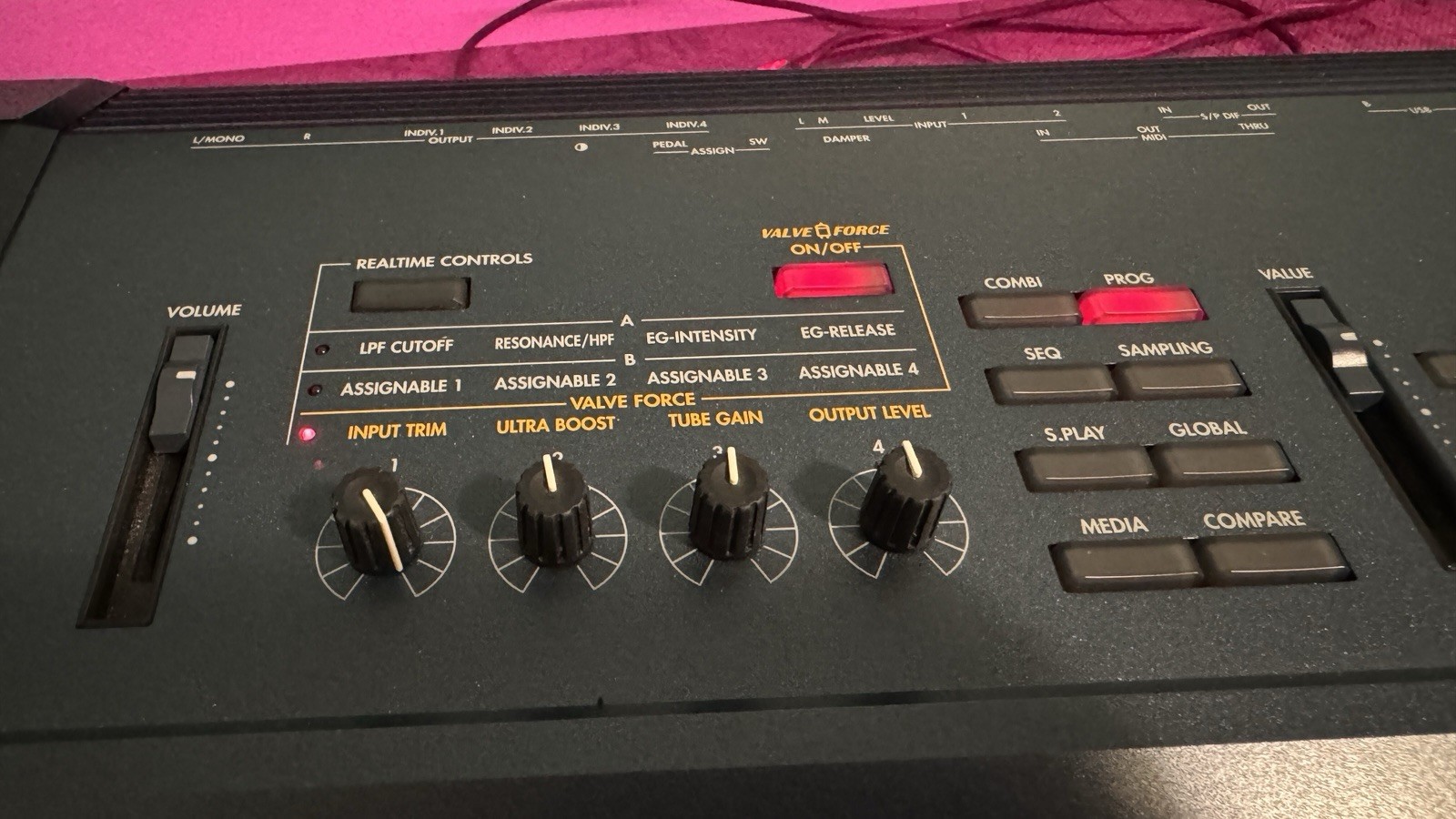 Korg Tritón Extreme 61