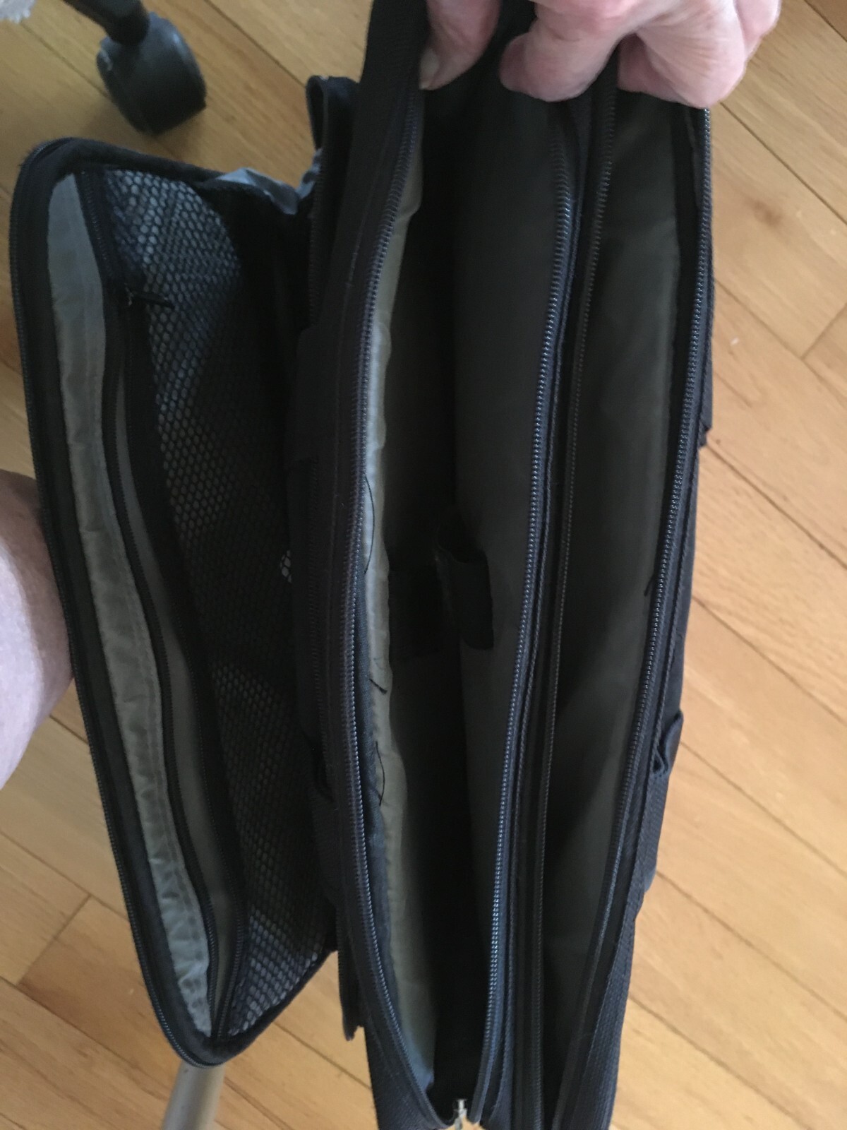 Dell 17” Black Computer Full Size Laptop Case Briefcase Adj Shoulder Strap