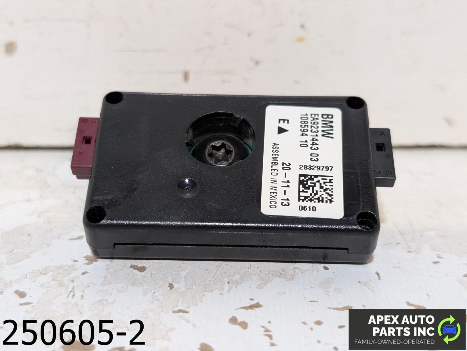 OEM 2012-2015 BMW 320i 2.0L Emergency Antenna Module