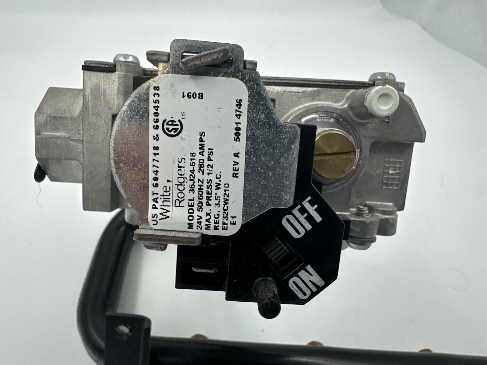 Carrier Furnace OEM Gas Valve and Manifold 36J24-618 EF32CW210