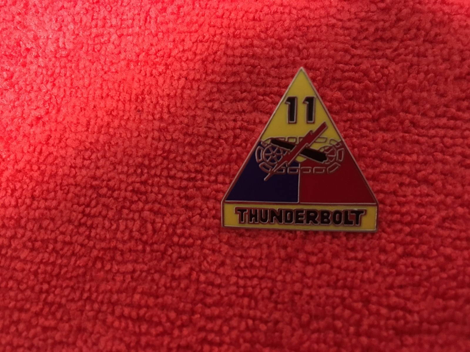 US ARMY 11TH ARMORED DIVISION "THUNDERBOLT" HAT PIN