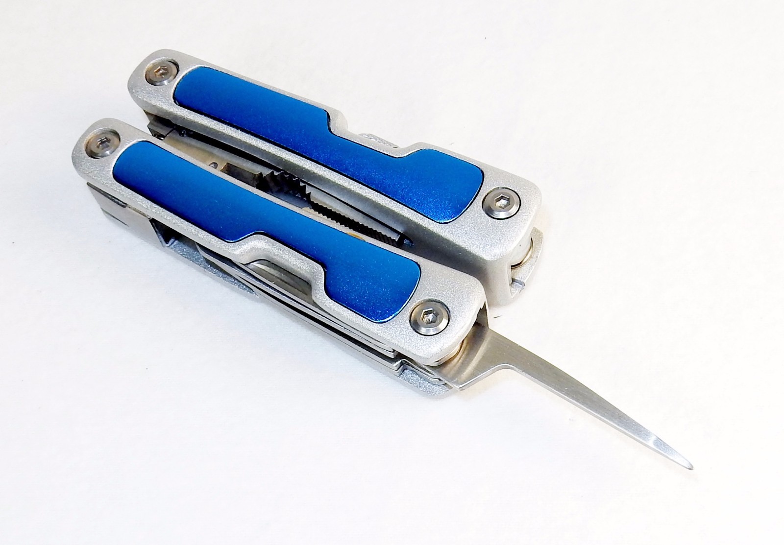 Multi-function Pocket Tool w/LED Light, Stainless Steel, Gift/Storage Box TS-229