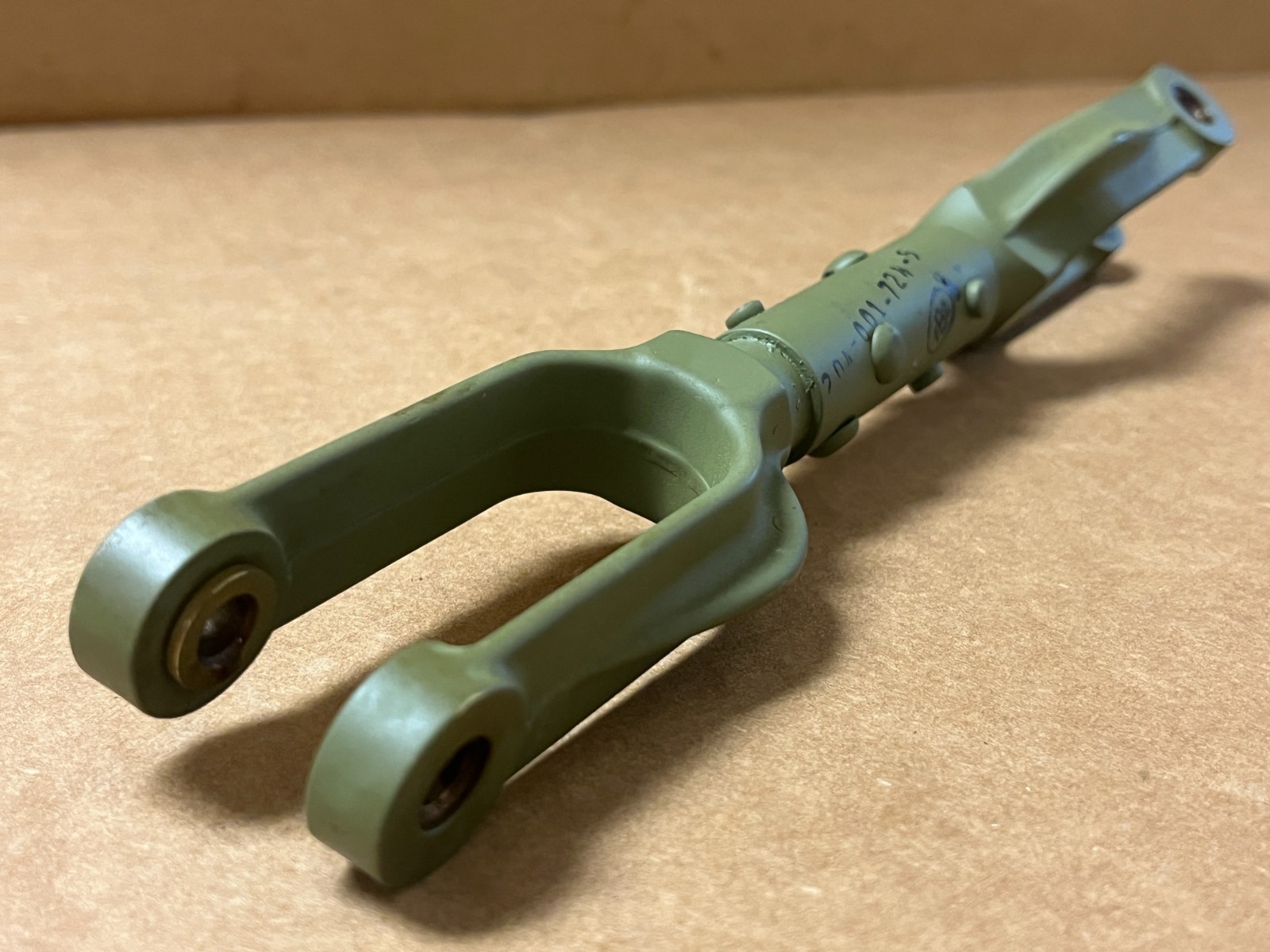 Bell Helicopter UH-1 Huey Link Assy P/N 204-001-724-5 SA 204-001-724-005