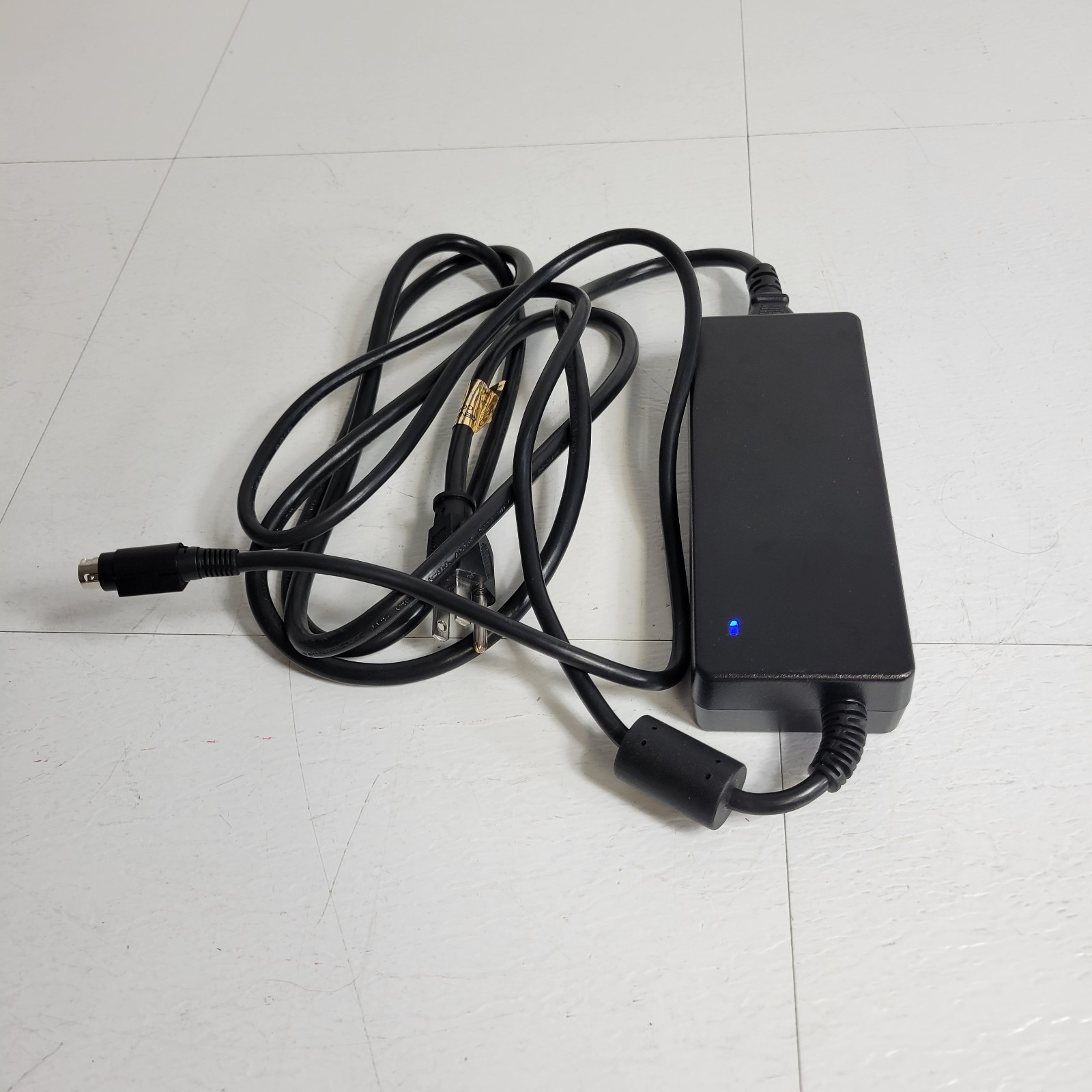 nPoint LC.402 2-Channel DSP Controller Nanopositioning Motion Controller w/ PC