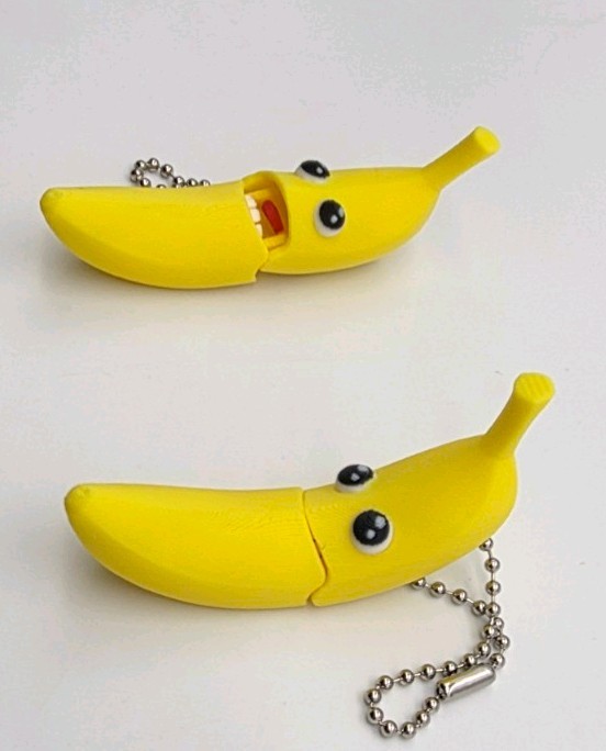 Articulated Banana Fidget Keychain
