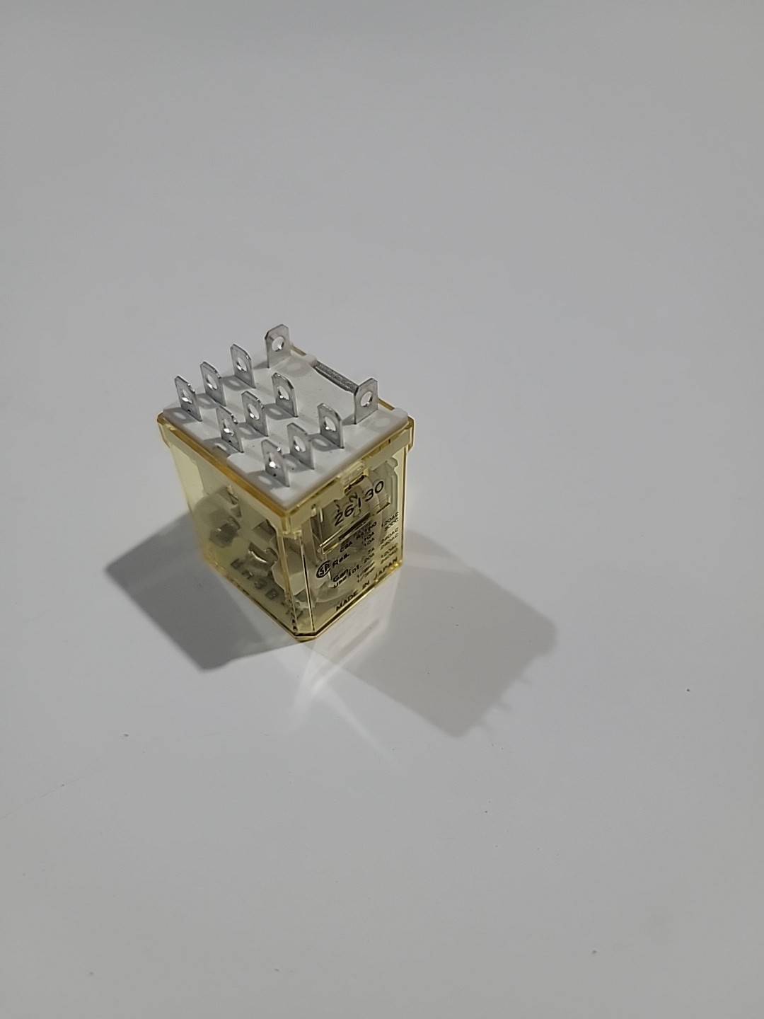IDEC RH3B-UDC12V / RH3BUDC12V (BRAND NEW)