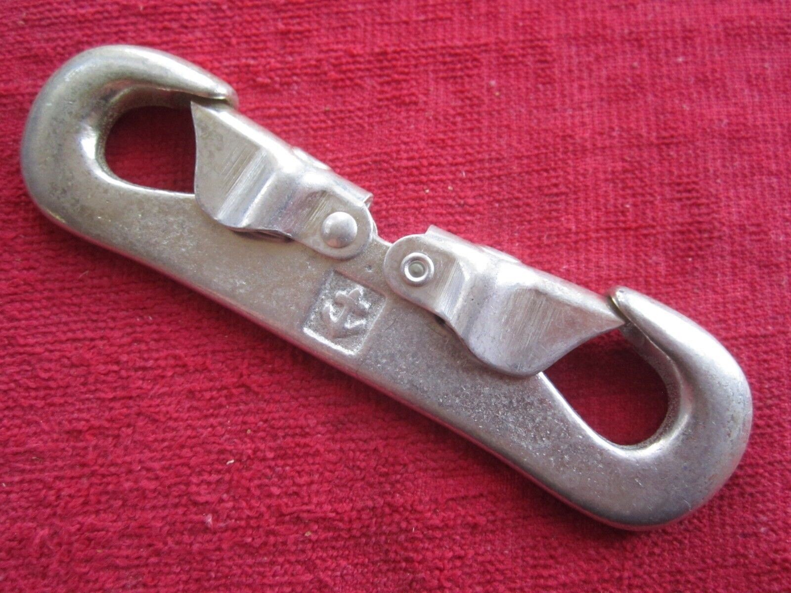 VINTAGE NORTH & JUDD ANCHOR BRAND 5 3/8" DOUBLE SNAP HOOK, USA MADE