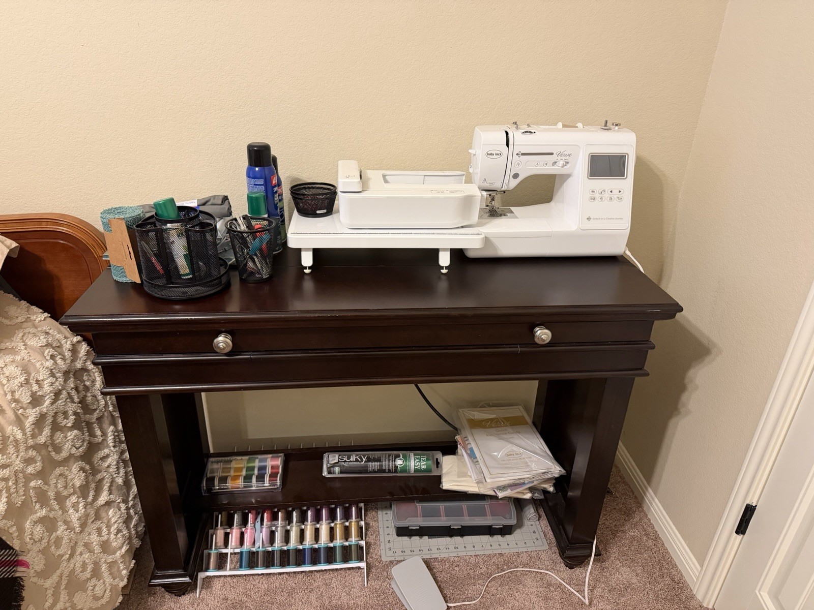 Baby Lock Verve Sewing Machine BLMVR with accessories.