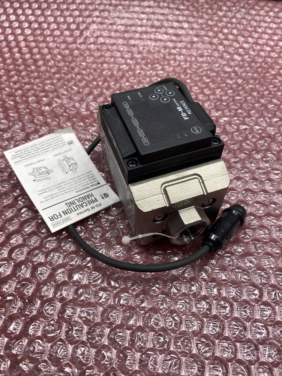 Keyence FD-MZ10AYK Capacitance Electromagnetic Flow Sensor 24VDC, 10 L/min, NPN