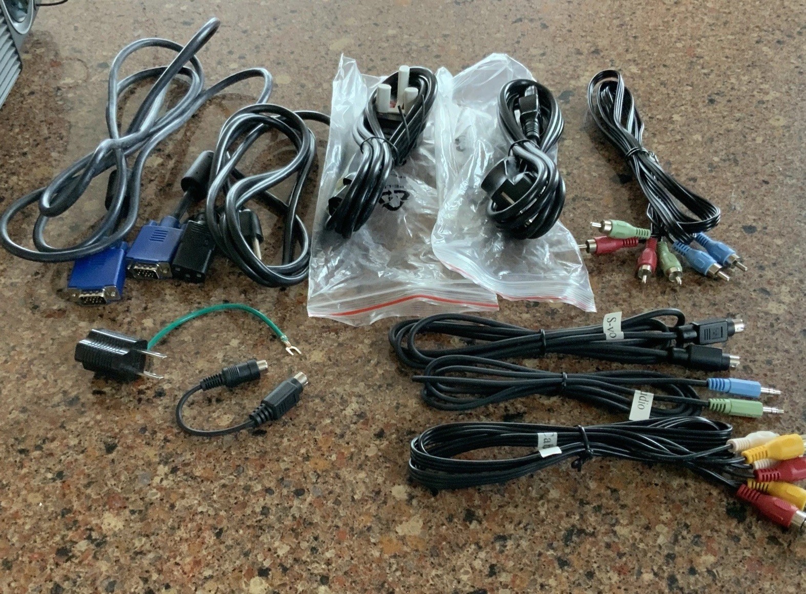 BenQ DX/S660 Projector - Complete Set - Not Turn On