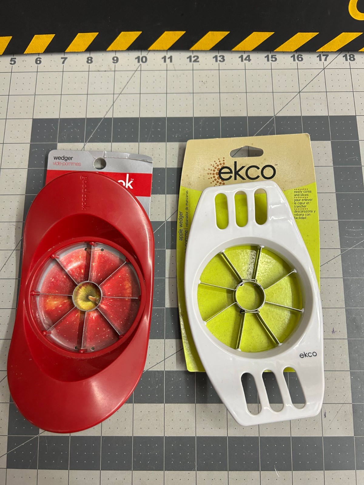 NOS 2-pack lot Ecko & GoodCook #10600 Apple Slicer Corer Wedger Stainless Steel