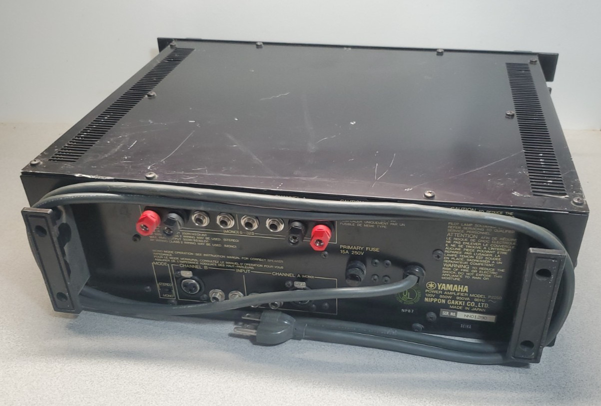 Yamaha P2250 Stereo Power Amplifier - Tested and working