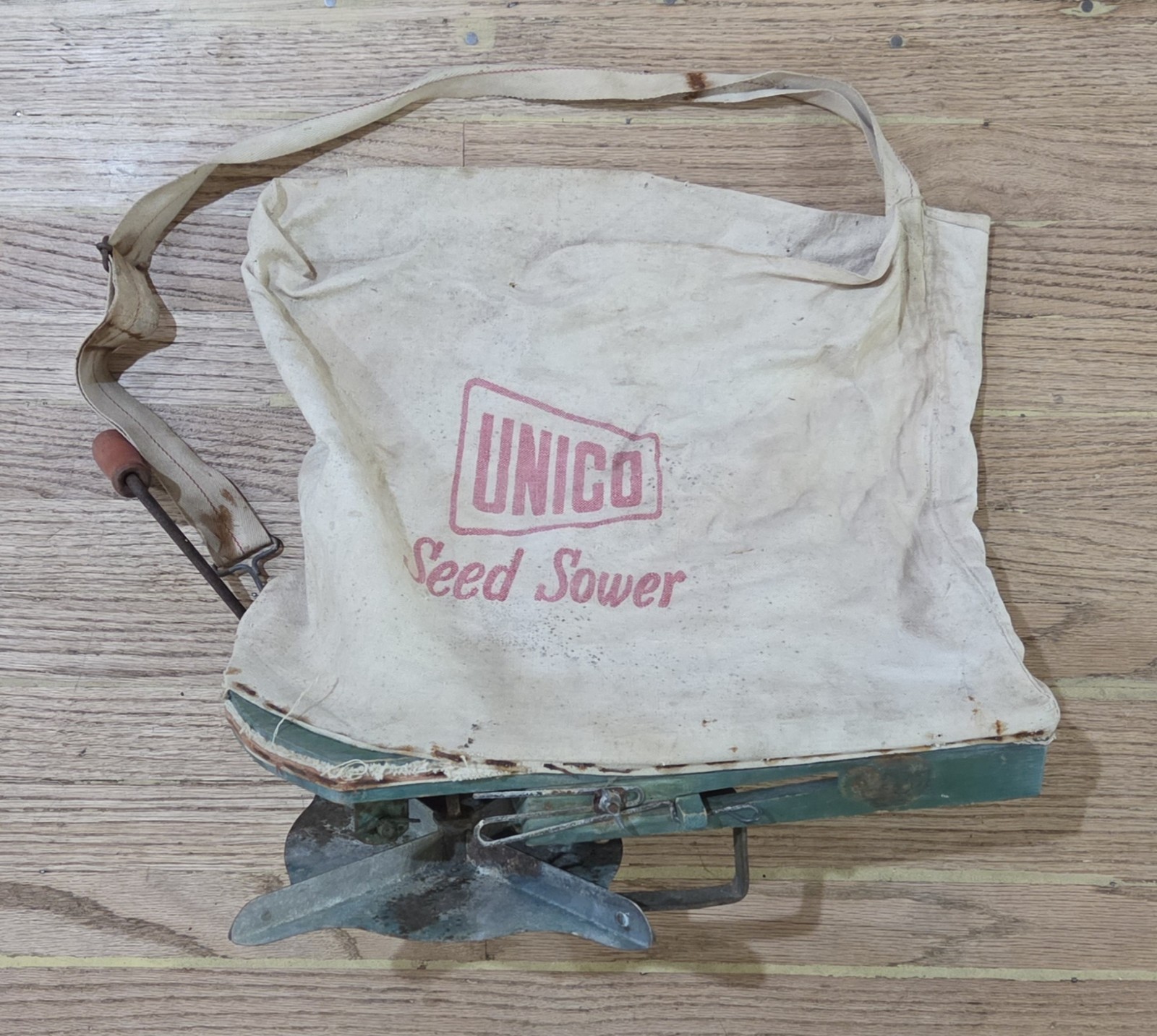 Vintage Unico Seed Sower Spreader