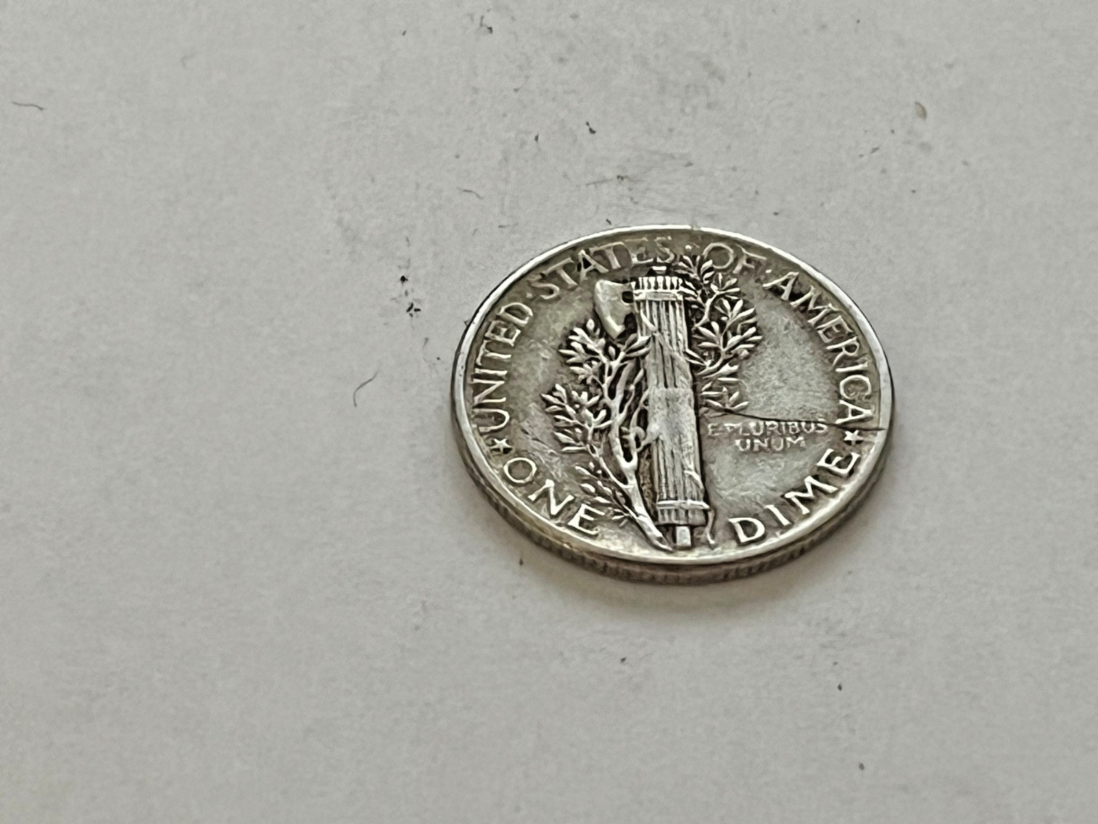 1945 Mercury Dime 90% SILVER # TE140