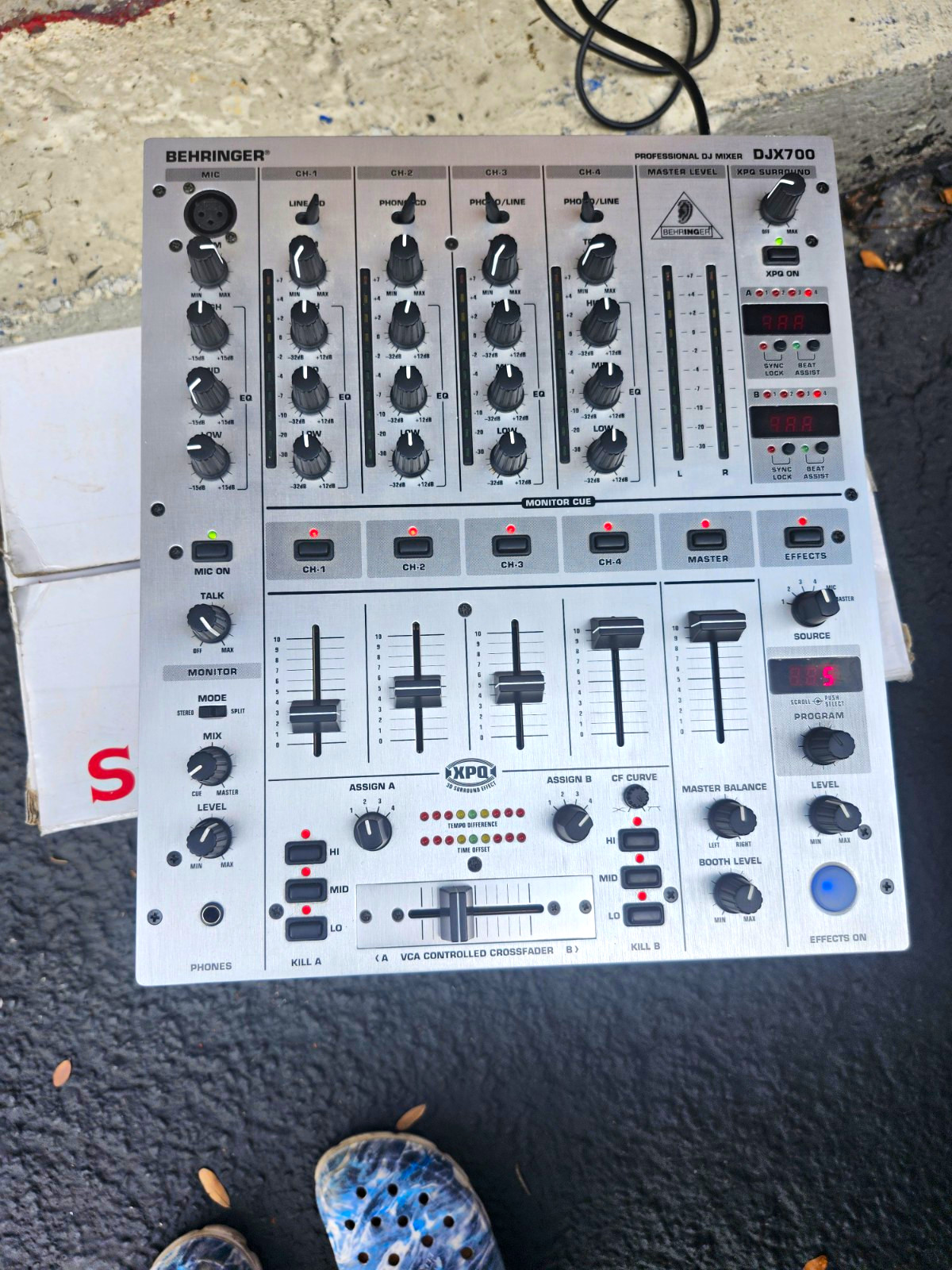 Behringer DJX700 4-Channel Analog DJ Mixer 2-Bus 3-Band EQ Beat Assist Silver