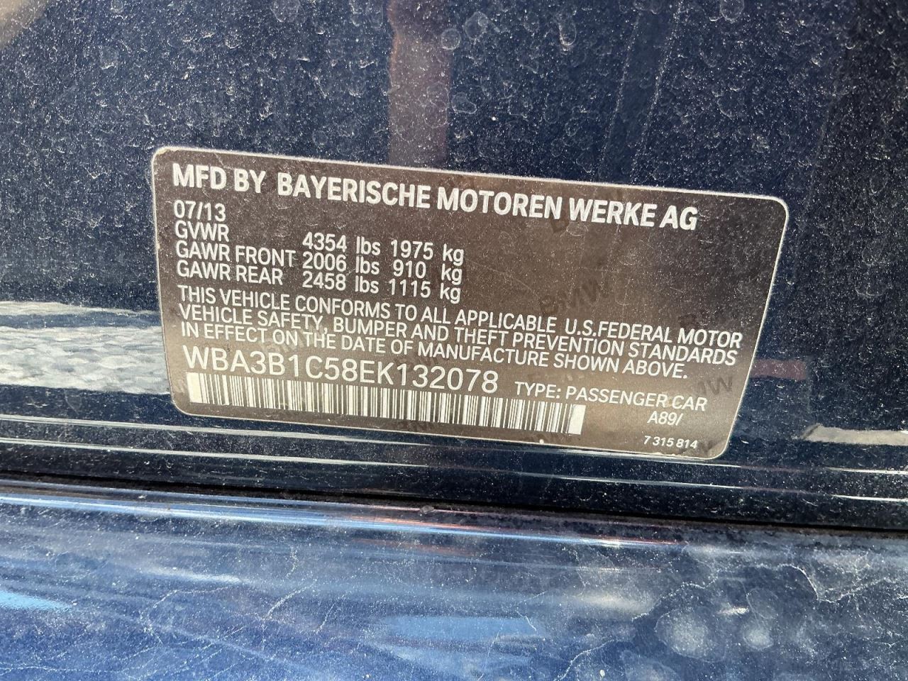 320I 2014 Glove Box 4722780