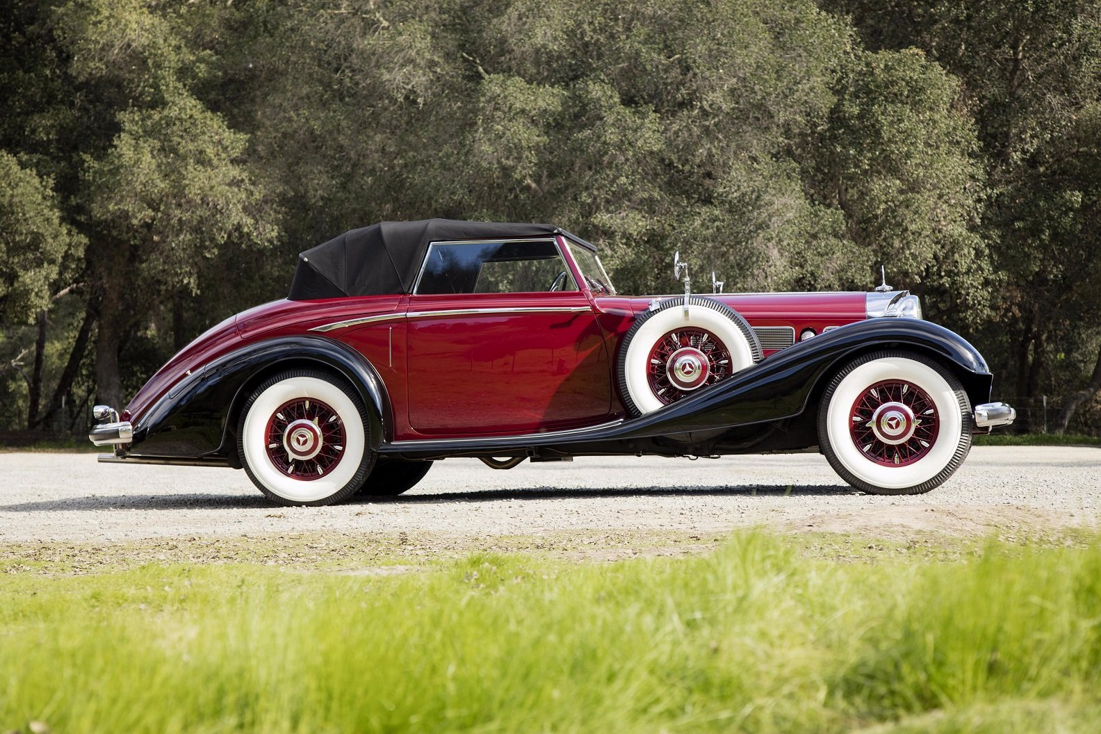 Cars 1938 mercedes benz 540k roadster red Desk Mat Stitched