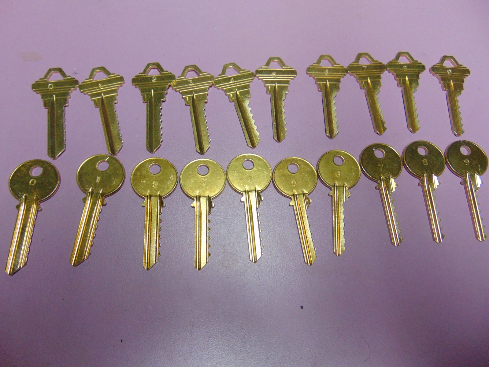 2 SET SCHLAGE SC4 AND YALE Y2   6 PIN  DEPTH  KEYS  0 - 9             LOCKSMITH