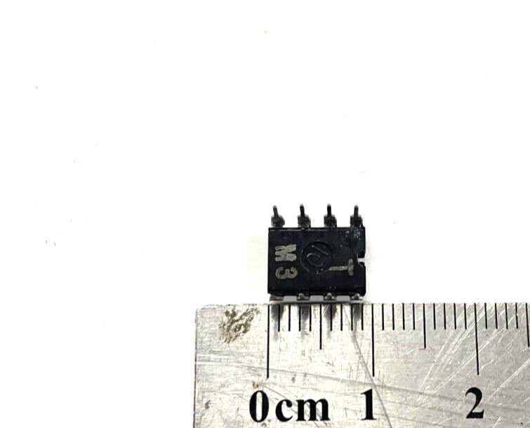 7H 1QTY NE566N DIP8 Function Generator Voltage Controlled Oscillator IC Signetic