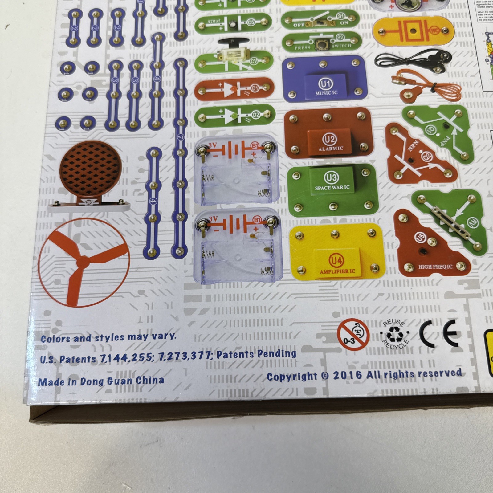Elenco Electronic Snap Circuits Model SC-300 Project Kit Complete