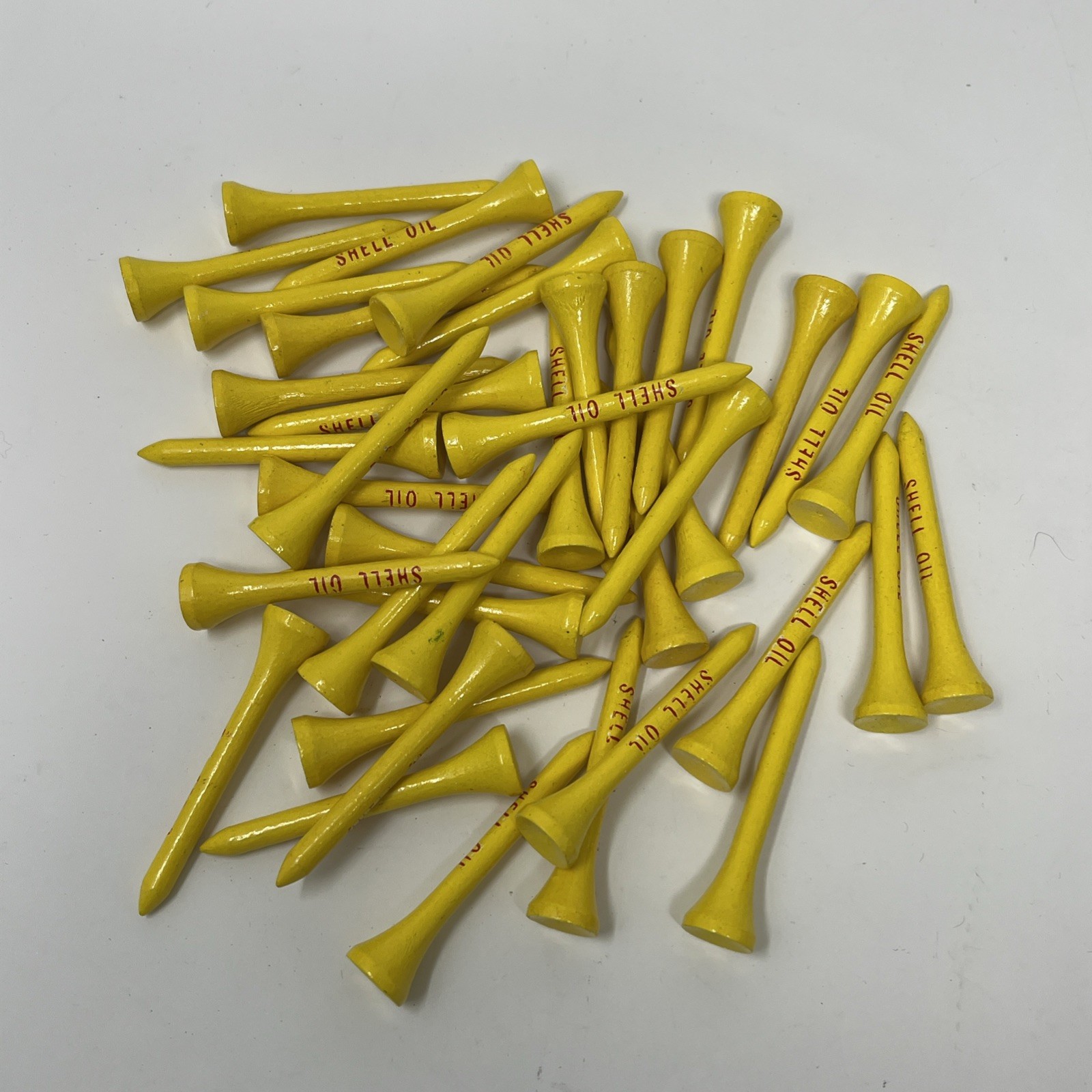Lot Of 40 Vintage Shell Oil Golf Tees Wood Yellow VTG Petroliana