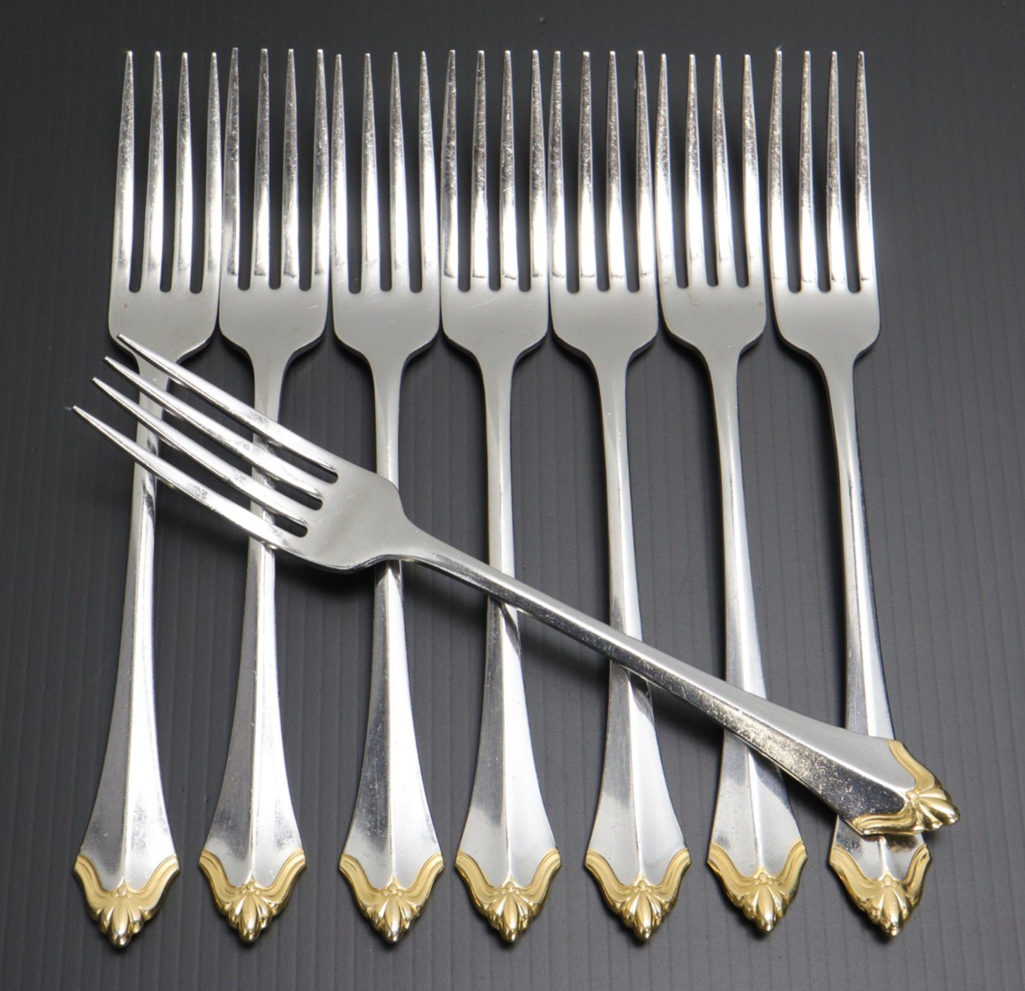 Community by Oneida Stainless GOLDEN KENWOOD 7 5/8"  Dinner Forks ( Set Of 8)
