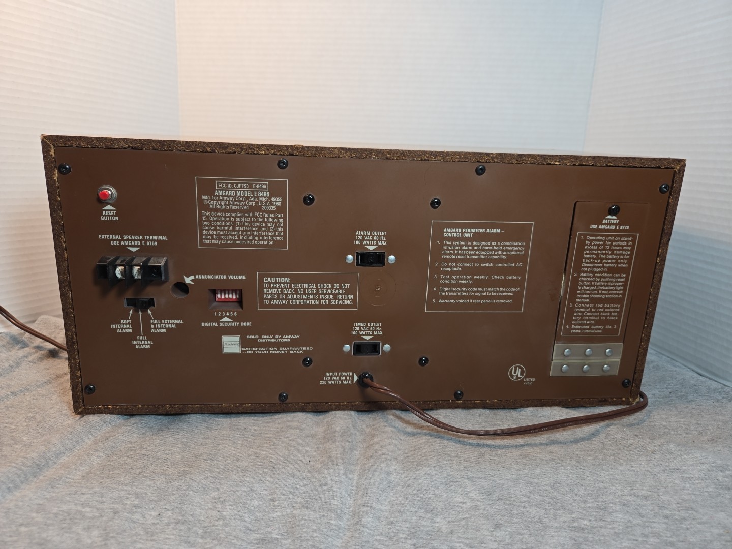 Amgard, Perimeter Alarm Control Unit E 8496, Amway Security System