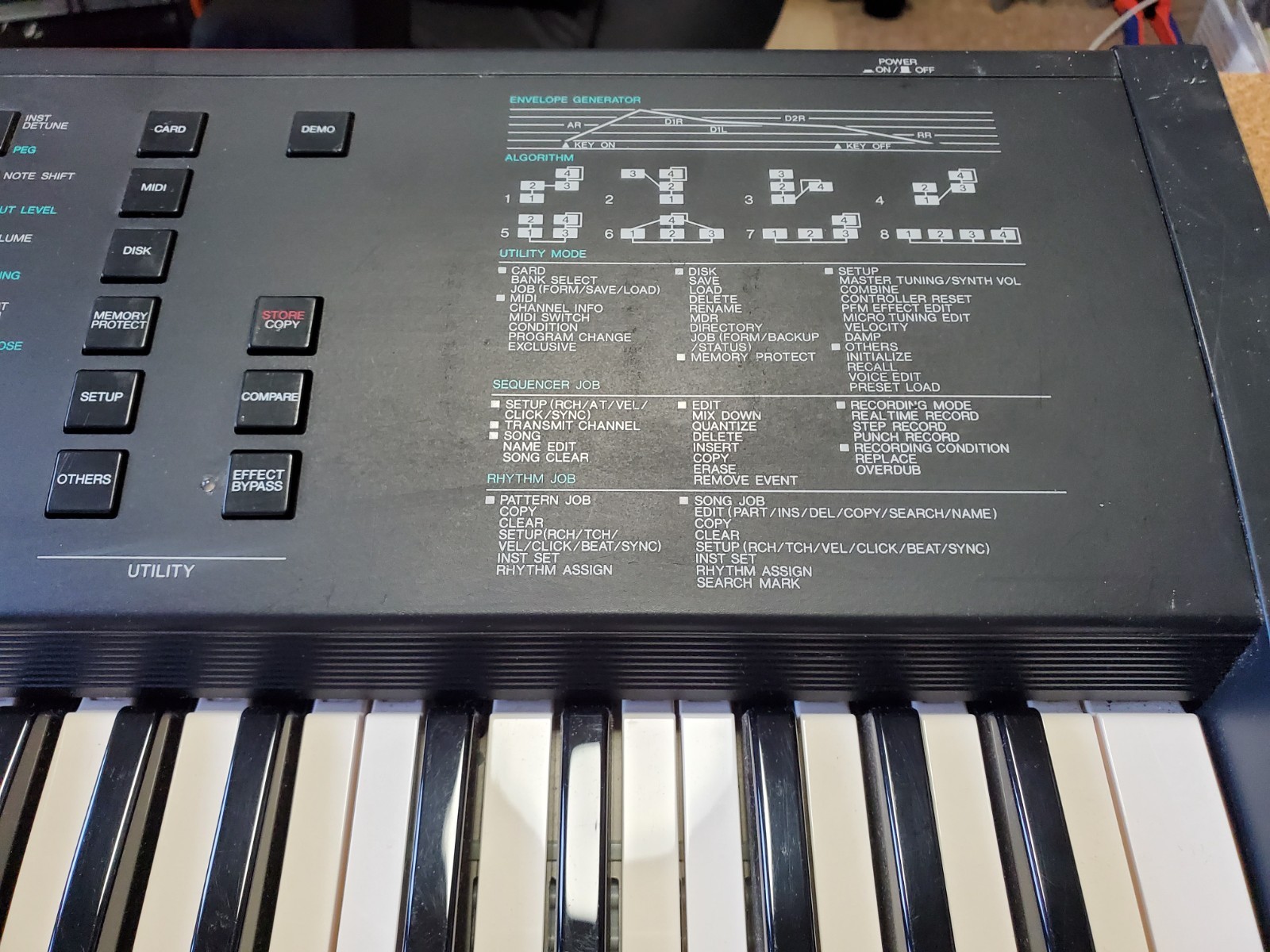 Yamaha V50 Digital Synthesizer New Battery & Button Initialized Good Condition