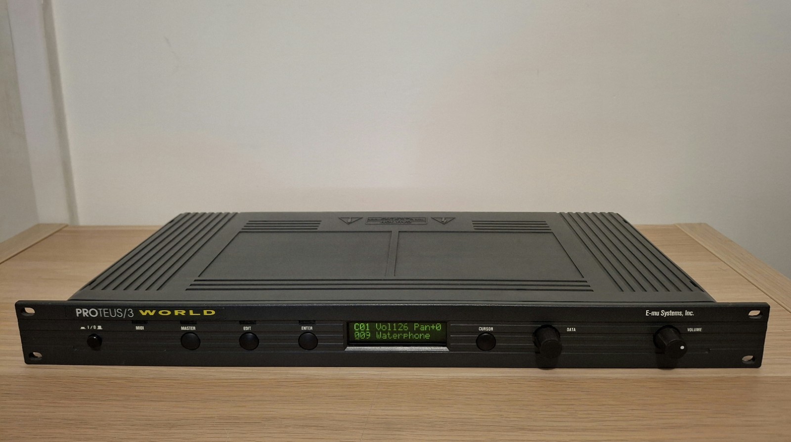E-MU Systems Proteus 3 World 16 Bit Multi-Timbral Digital Sound Module 9040