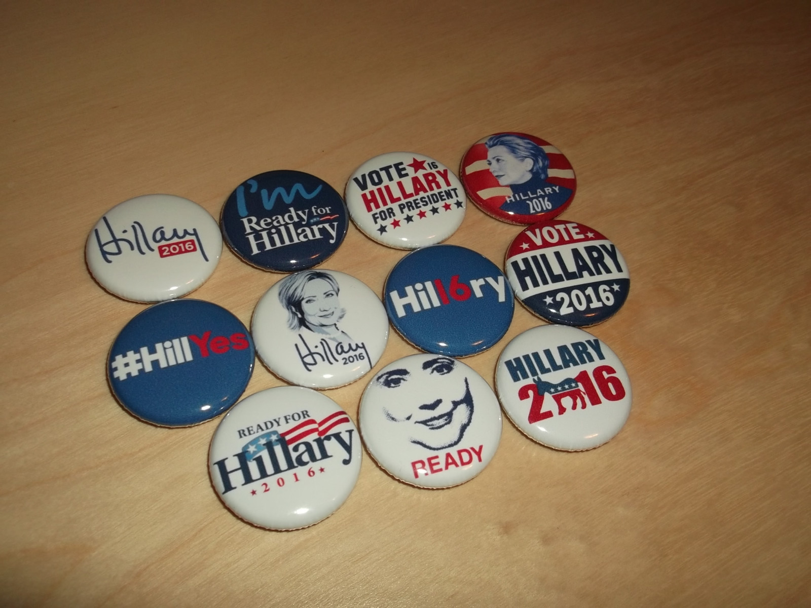 Hillary Clinton 2016 election campaign buttons badges pins democrat president