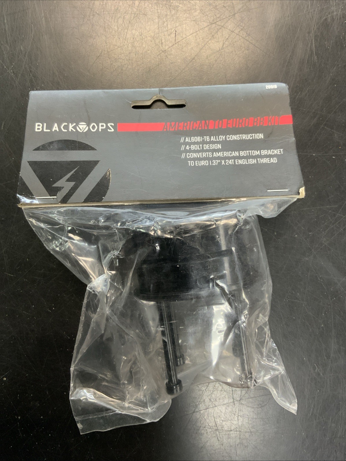 BLACK OPS BOTTOM BRACKET ADAPTER AMERICAN TO EURO BLACK