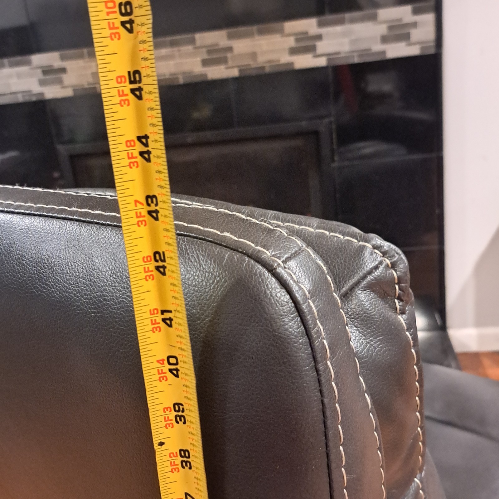 PICKUP: Timberland Leather Recliner – Excellent 🛋️✨