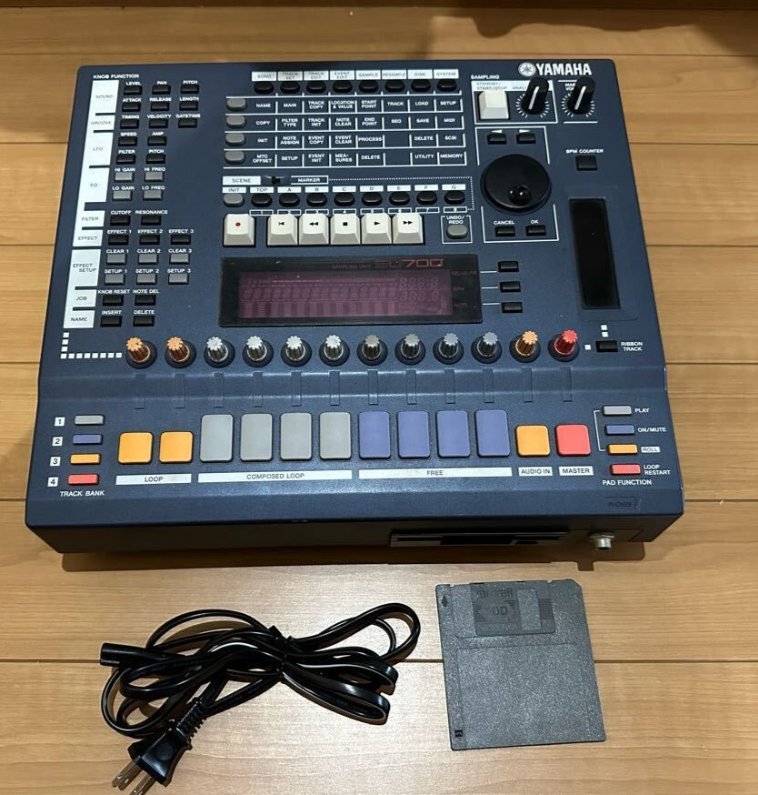 Yamaha SU700 Sampling Sampler Groove Sequencer Vintage Music Production Tested