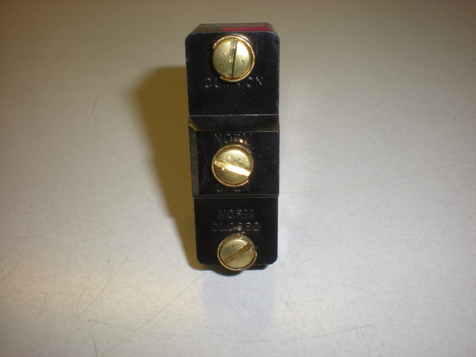 Honeywell MicroSwitch BZ-2RW826-A2 Roller Lever Snap Switch - 15A - NOS