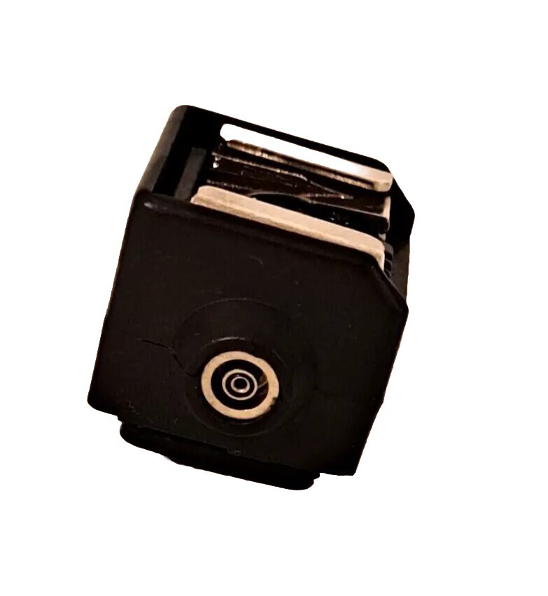 Hot Shoe Converter Adapter PC Sync Socket Accessory Good Condition