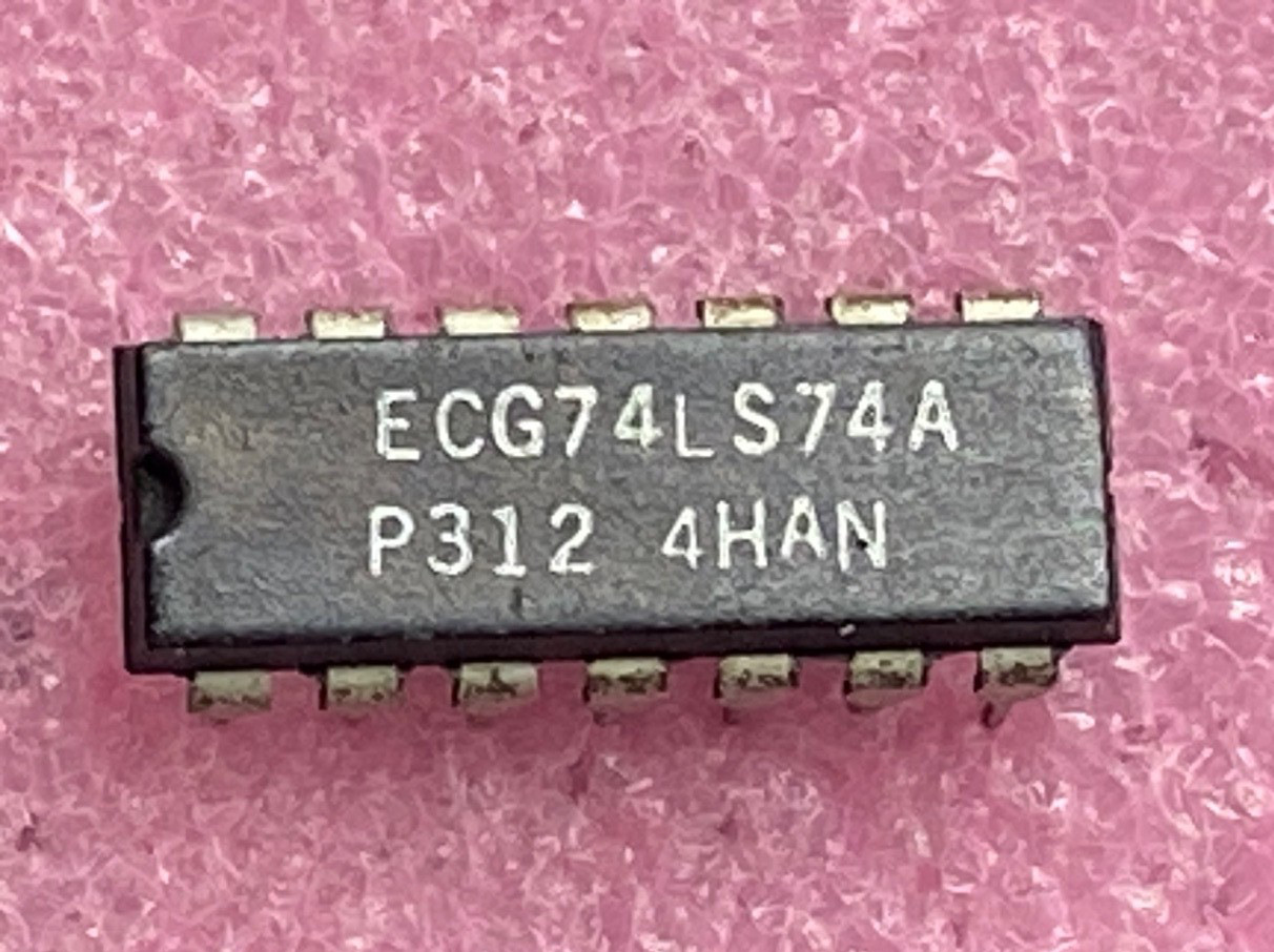 Sylvania ECG74LS74A 4-bit ‘D’ type latch Integrated Circuit