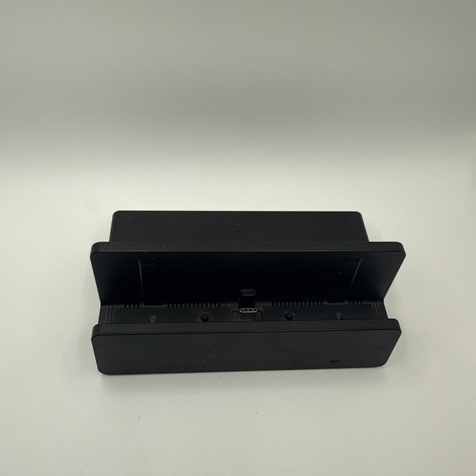 INSIGNIA Nintendo Switch Travel Dock Kit NS-GNSTD19 No Power Cord