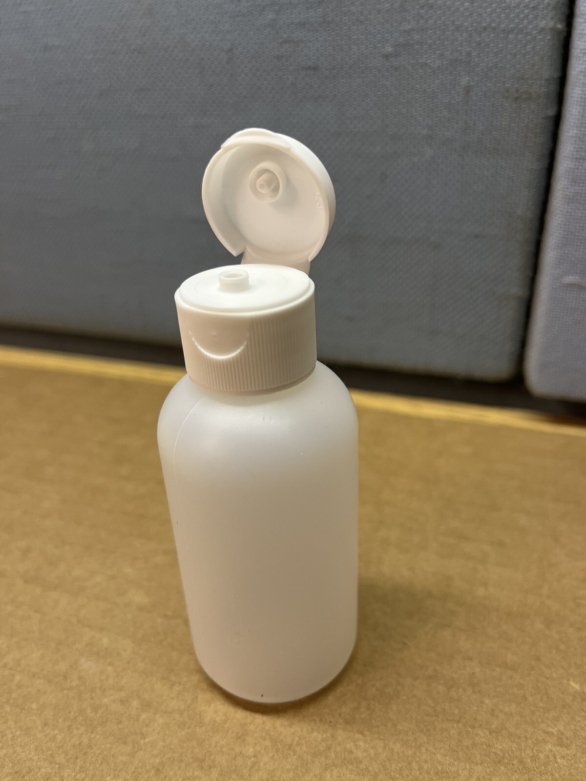50 pack- 2oz (60mL) Plastic Boston Round Squeeze Bottles (With Caps) GOOD QUALIT