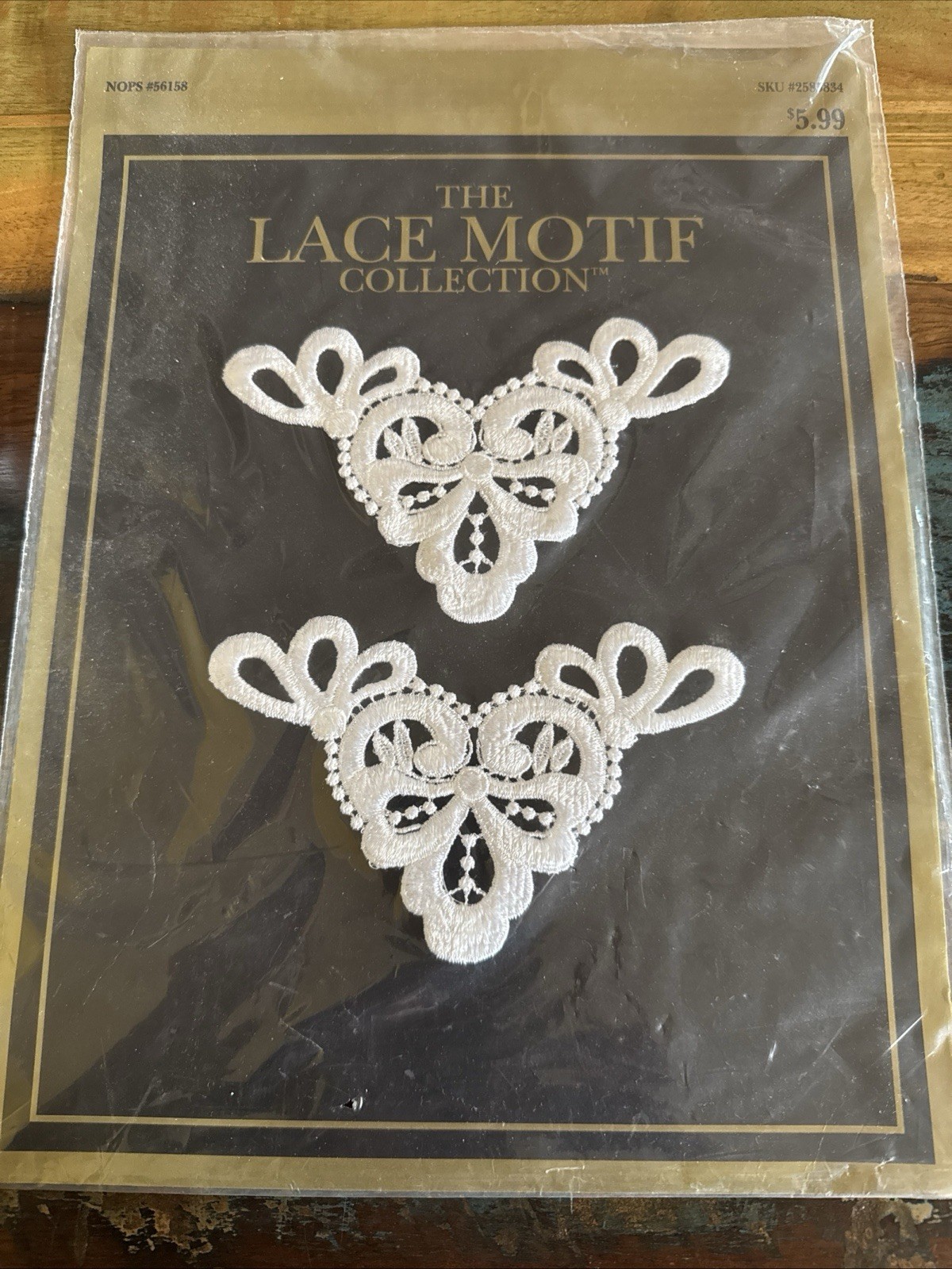 Fabri-Centers of America The Lace Motif Collection Lace NIP Made in USA