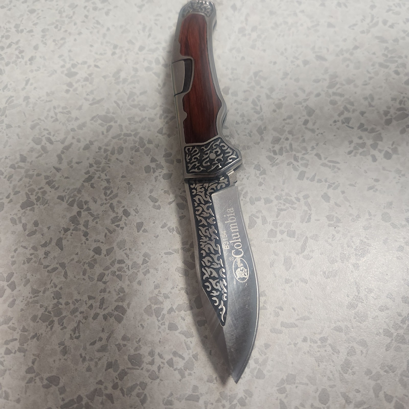 columbia knife