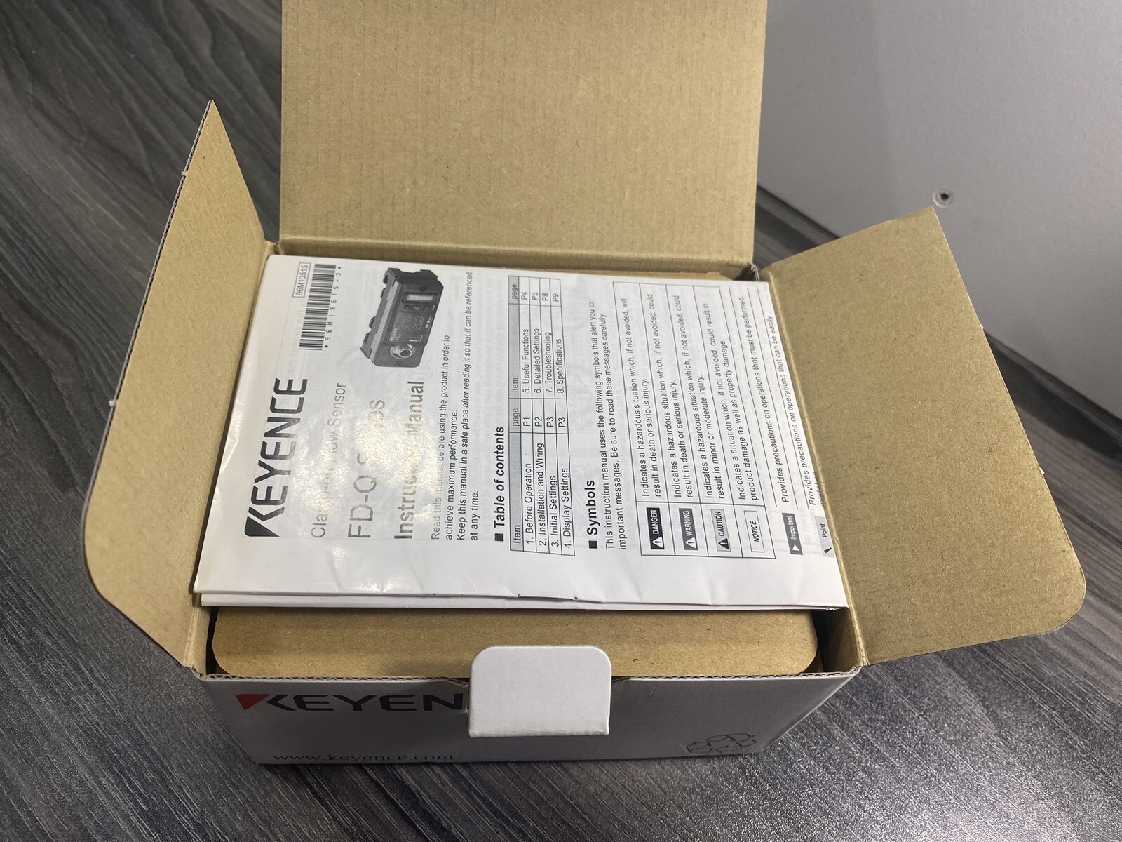 New Keyence FD-Q10C Clamp-on Digital Flow Sensor w/ Sensor Bracket 20-30VDC -USA
