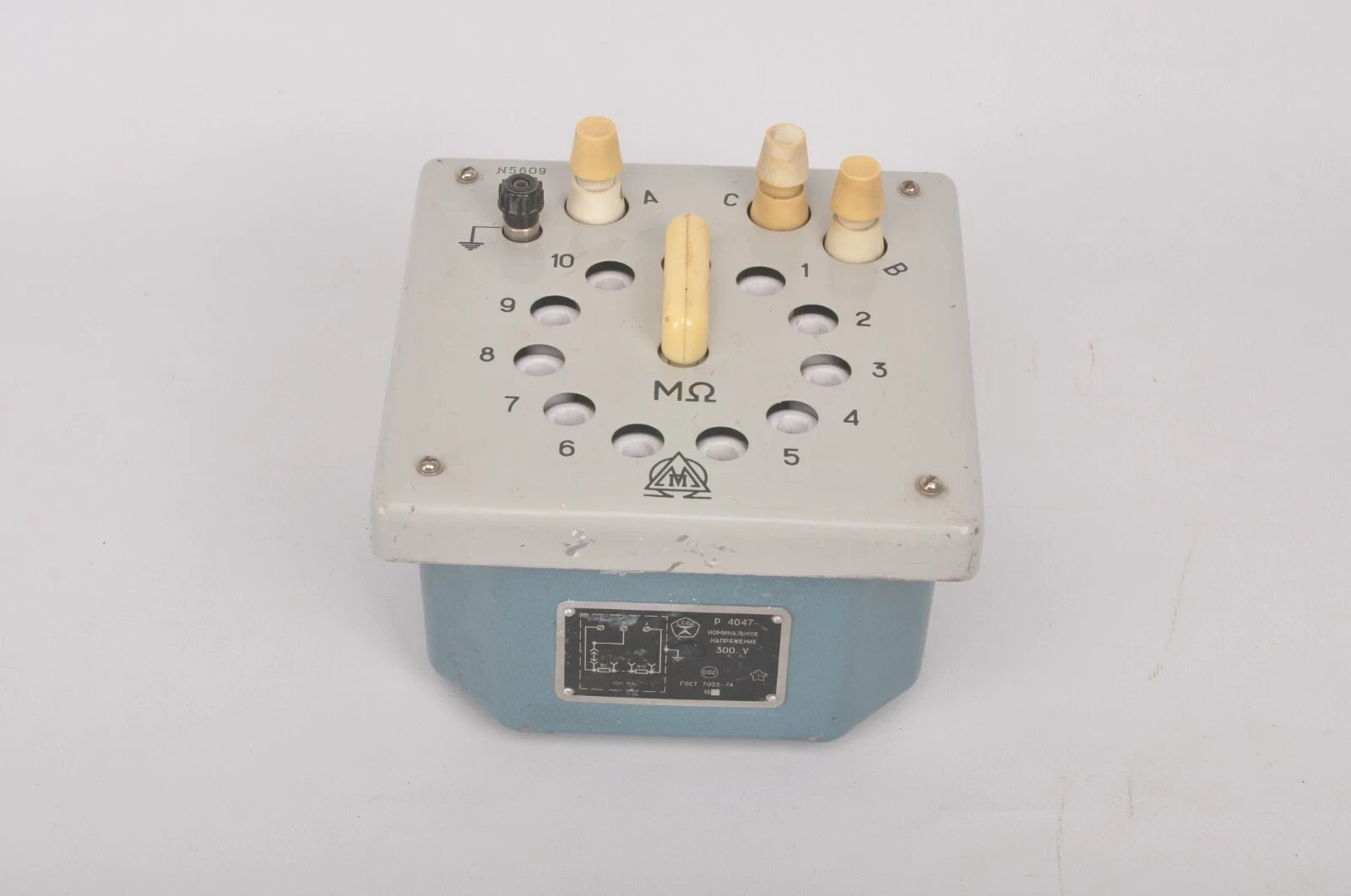0-1 MOhm 0.02% P4047 Decade Resistance Standard Box Resistor