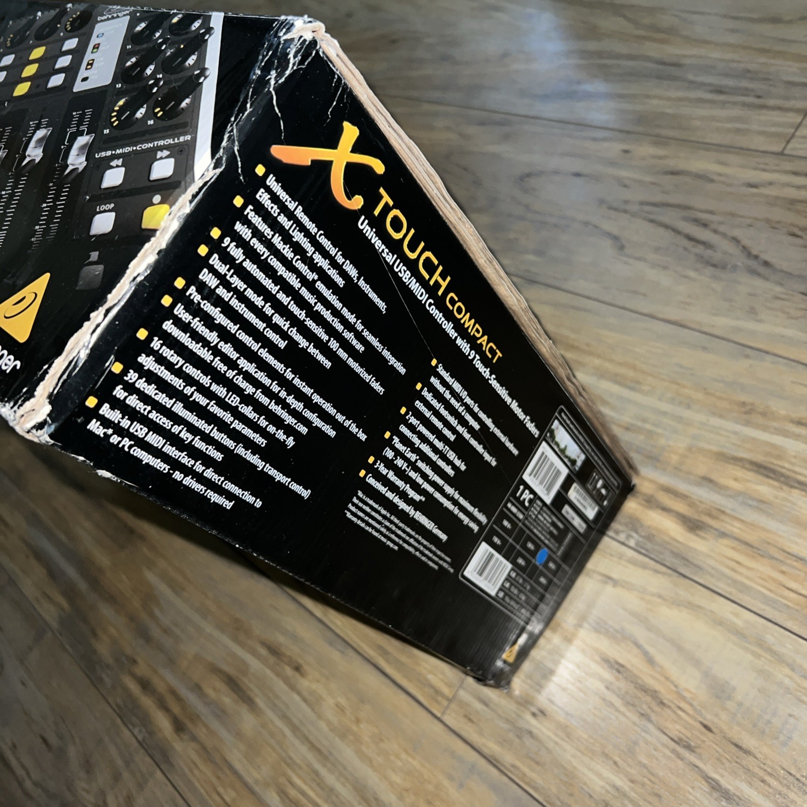 Behringer X-Touch Compact Universal Control Surface Music Recording Studio Mixer