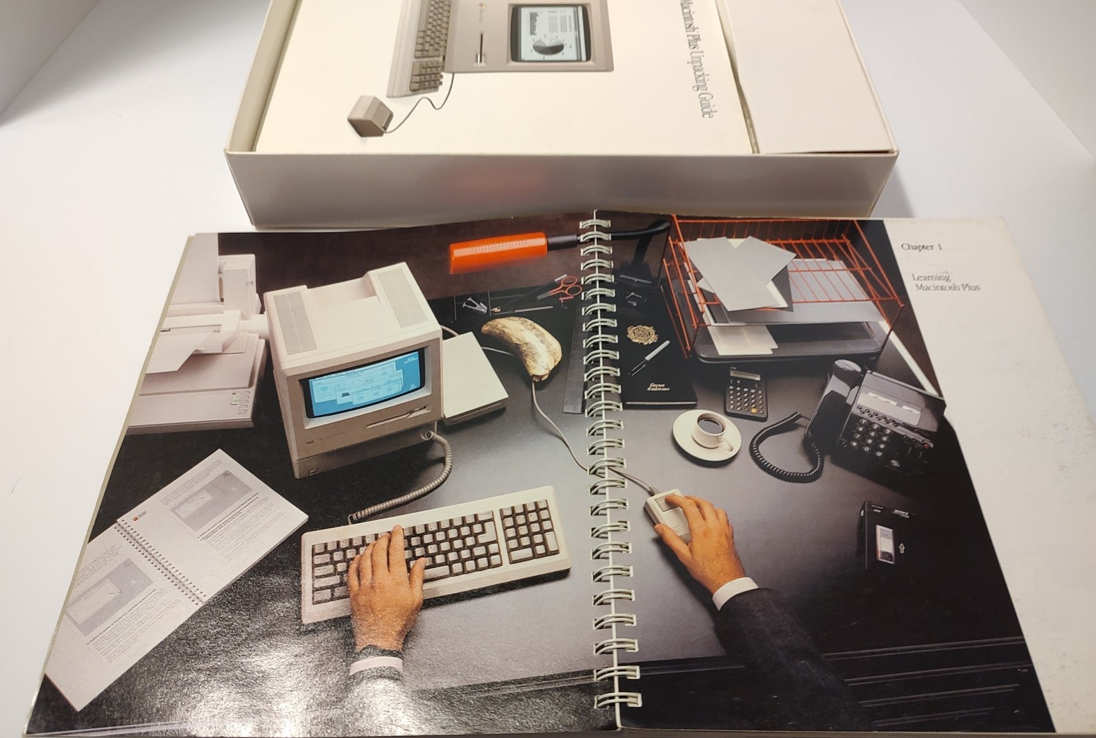 Macintosh Plus User Guide & Macintosh Reference System 7