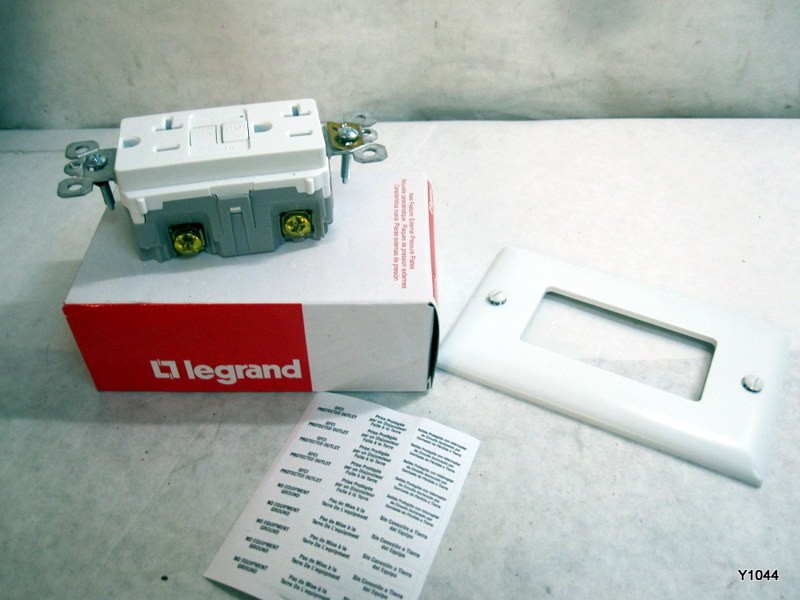 2pcs radiant 20A Duplex Self-Test GFCI Receptacles SafeLock Protection, White