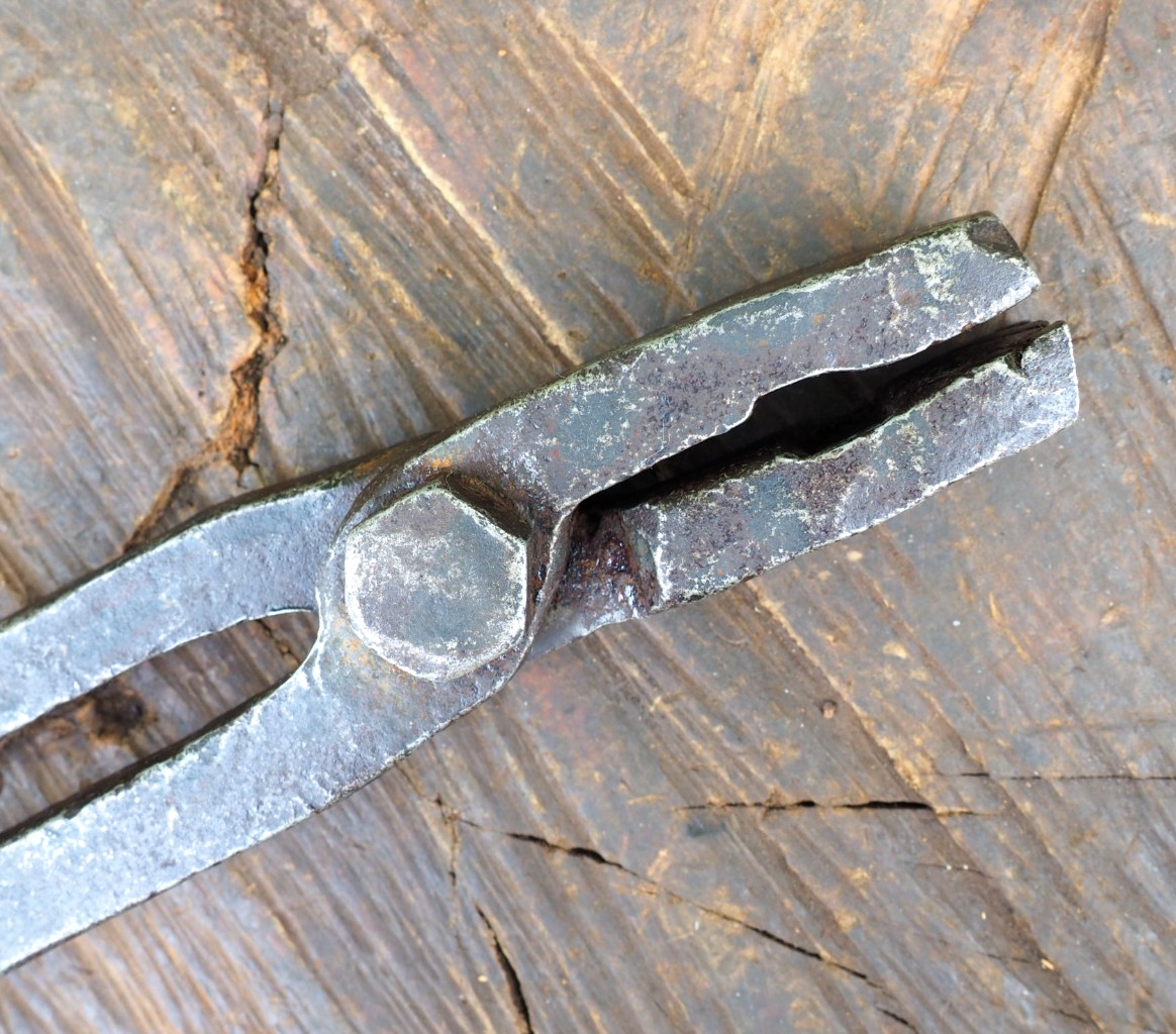 SWEET 1/16" - 1/4" BLACKSMITH FLAT STK PICKUP BLACKSMITH ANVIL TONGS BLADE KNIFE