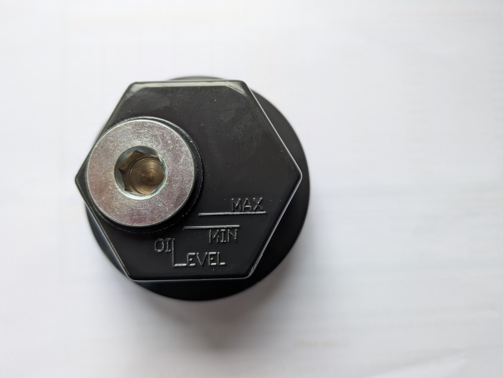 Hub Oil Cap with plug Fits Iveco Eurocargo 75E15 E17 E16 Tector