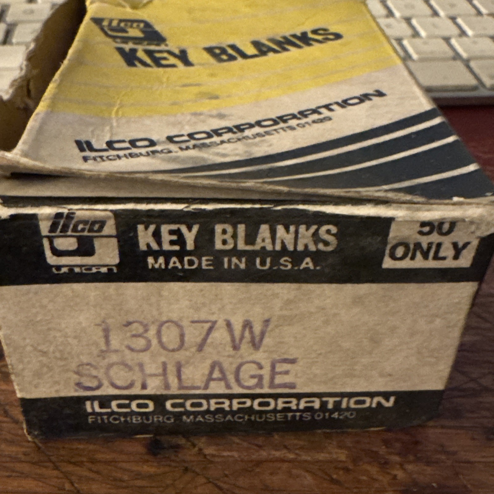 Vtg Lot of 11 Ilco Branded Uncut Key Blanks - ILCO 1307W - NOS Schlage Best $