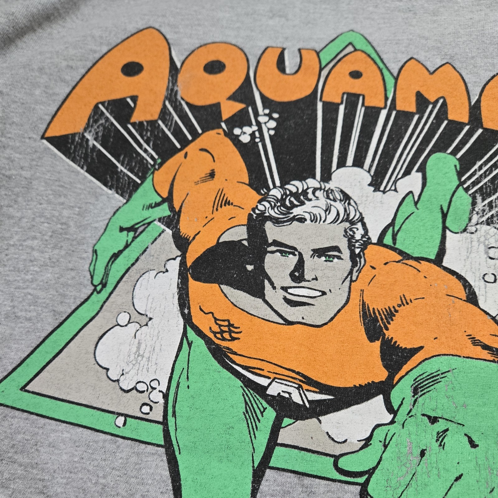 Retro Aquaman DC Comics Gray Graphic T-Shirt Medium