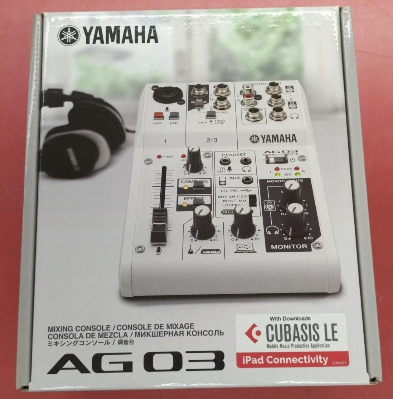 YAMAHA AG03 Mixer